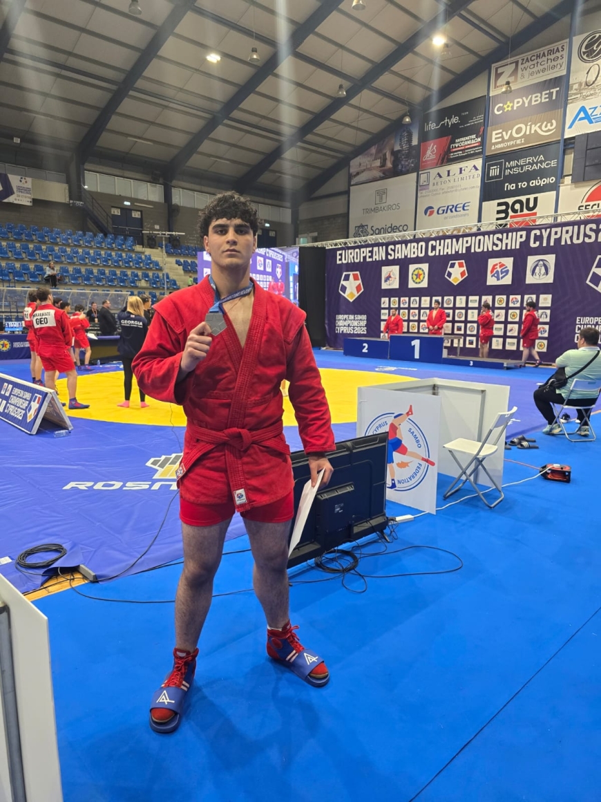 Sambo Avropa çempionatı və birinciliklərində 3 gümüş 4 bürünc medal