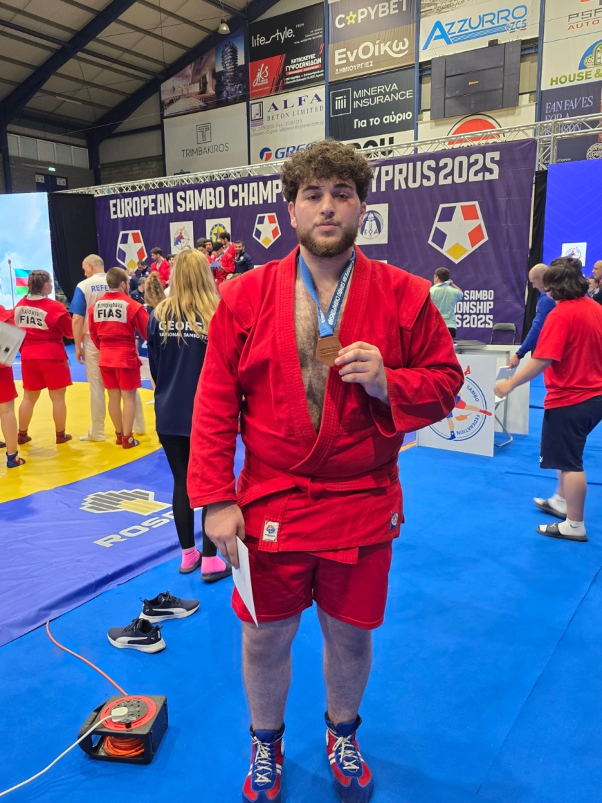 Sambo Avropa çempionatı və birinciliklərində 3 gümüş 4 bürünc medal